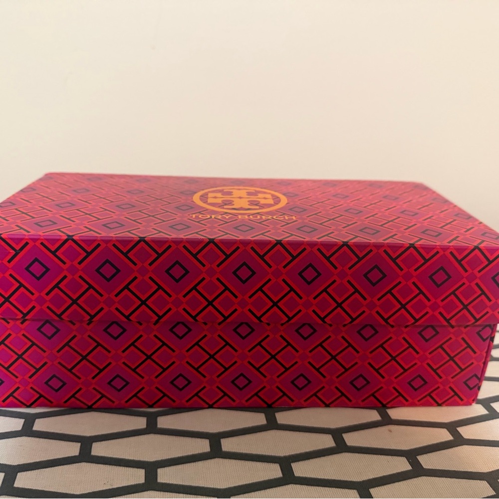 Tory Burch Pink and Orange Geometric Box with a dust bag, new